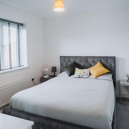 Deluxe 2 Bed Flat In Patchway Near Aztec West And Cribbs Causeway Bristol Daire Dış mekan fotoğraf