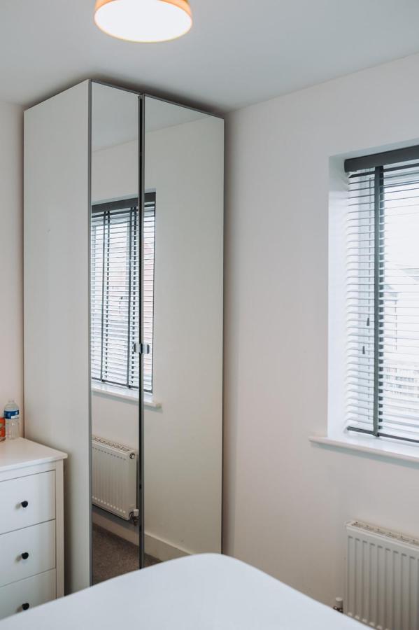 Deluxe 2 Bed Flat In Patchway Near Aztec West And Cribbs Causeway Bristol Daire Dış mekan fotoğraf