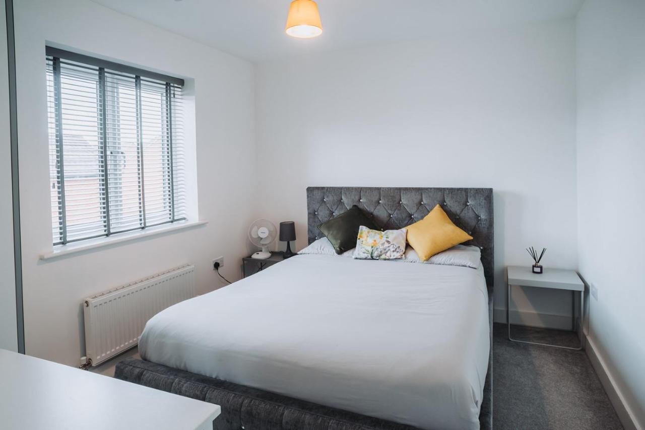Deluxe 2 Bed Flat In Patchway Near Aztec West And Cribbs Causeway Bristol Daire Dış mekan fotoğraf