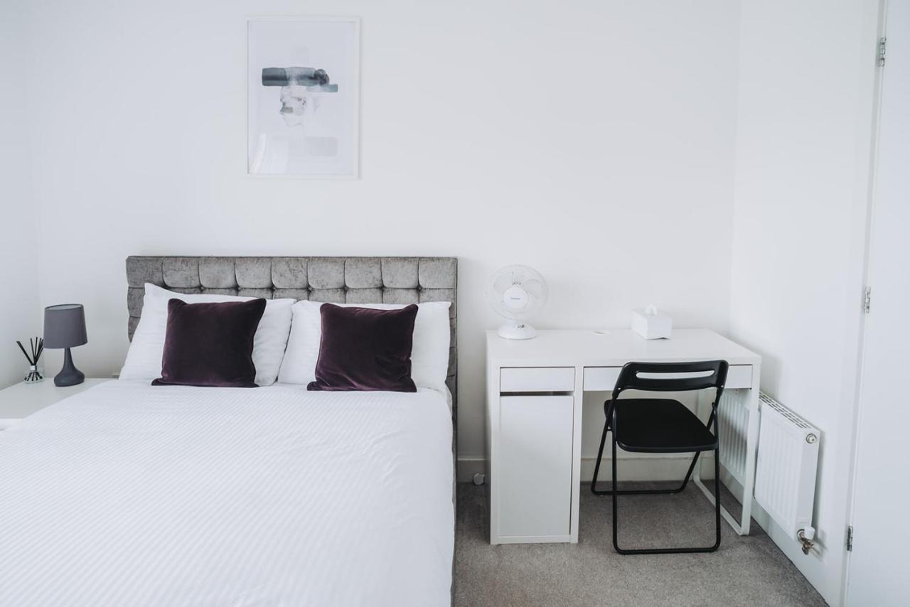 Deluxe 2 Bed Flat In Patchway Near Aztec West And Cribbs Causeway Bristol Daire Dış mekan fotoğraf