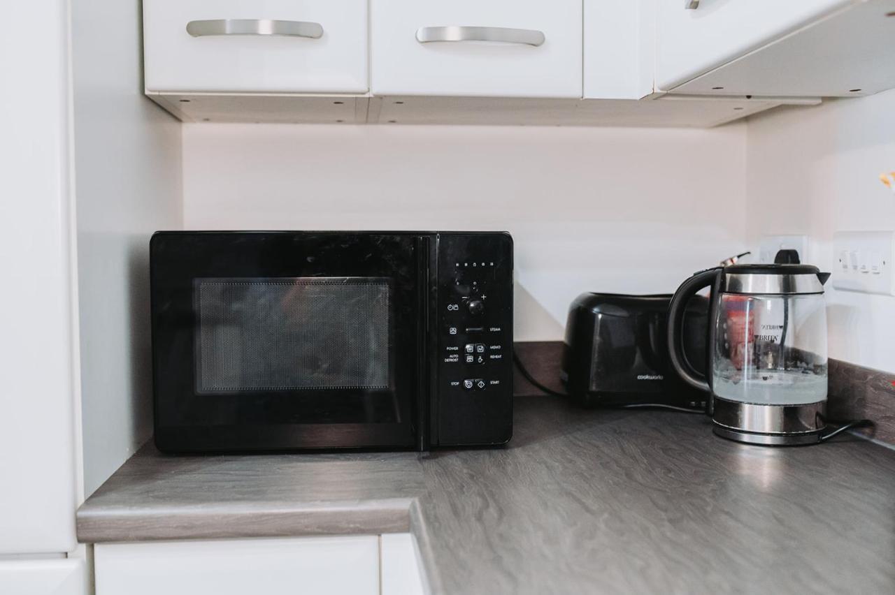 Deluxe 2 Bed Flat In Patchway Near Aztec West And Cribbs Causeway Bristol Daire Dış mekan fotoğraf