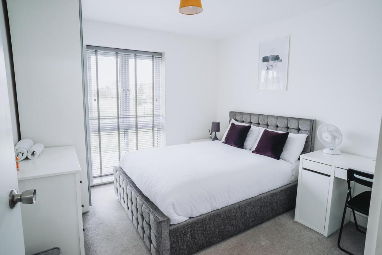 Deluxe 2 Bed Flat In Patchway Near Aztec West And Cribbs Causeway Bristol Daire Dış mekan fotoğraf