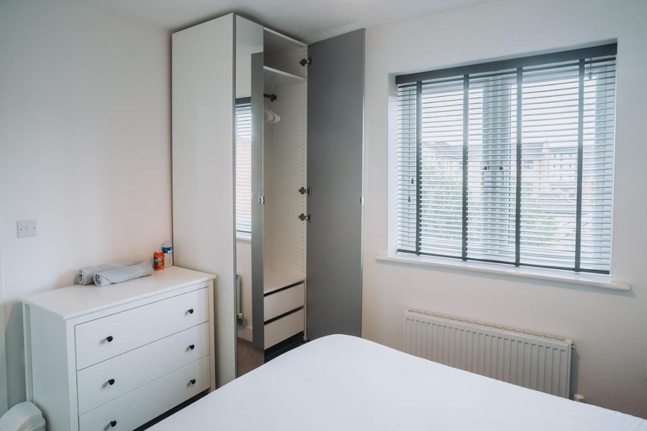 Deluxe 2 Bed Flat In Patchway Near Aztec West And Cribbs Causeway Bristol Daire Dış mekan fotoğraf