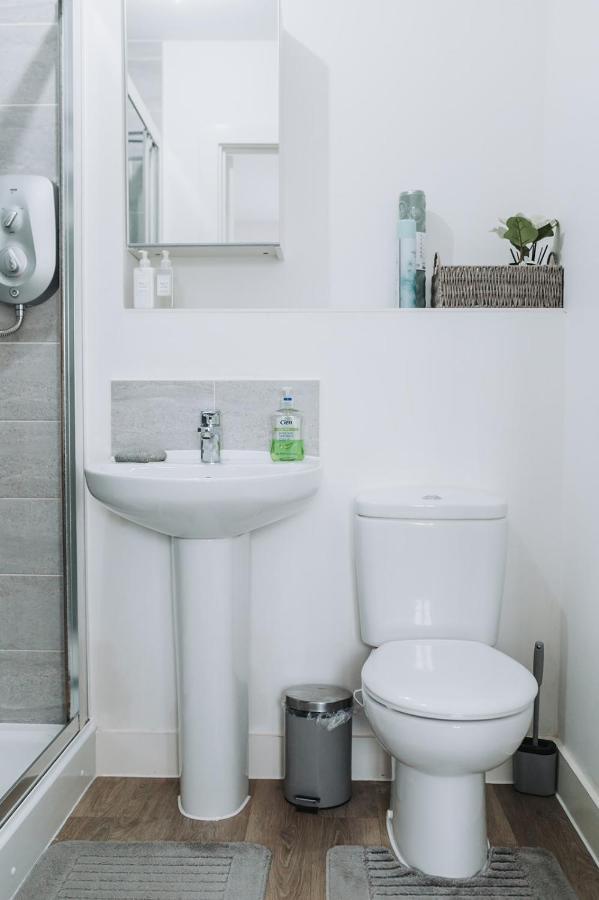 Deluxe 2 Bed Flat In Patchway Near Aztec West And Cribbs Causeway Bristol Daire Dış mekan fotoğraf